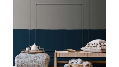 Carta da parati a due colori con effetto pennellata Boiserie WPC_1021 di Caos Creativo by Rossi&Co